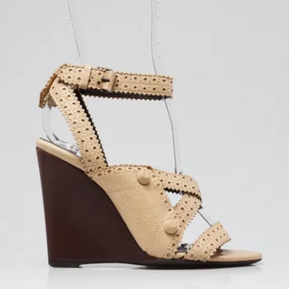 BALENCIAGA Papyrus Lambskin Leather Baby Daim Wedge Sandals - Picture 2 of 8